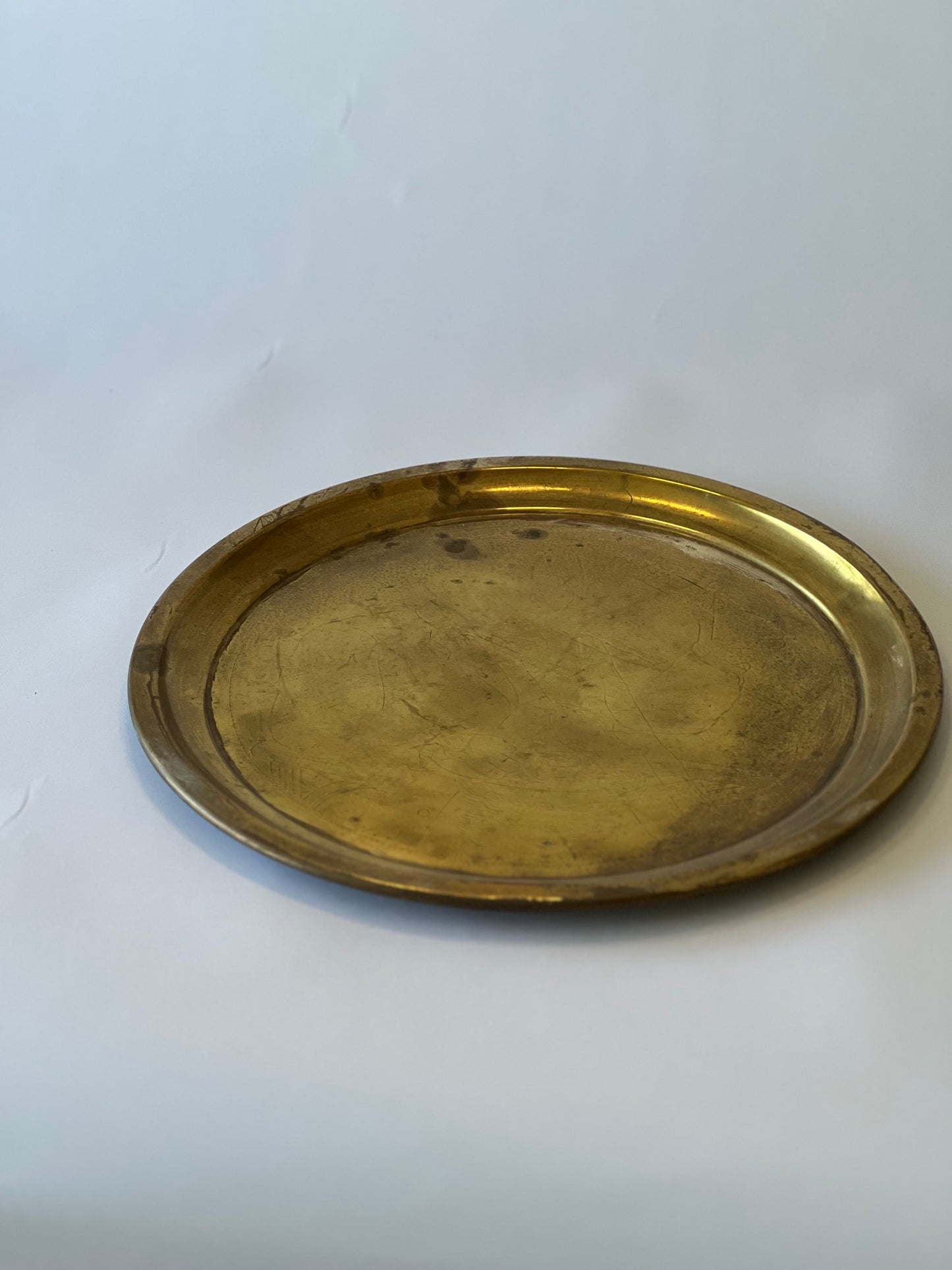 Old Brass Circular Tray (35x35cm)