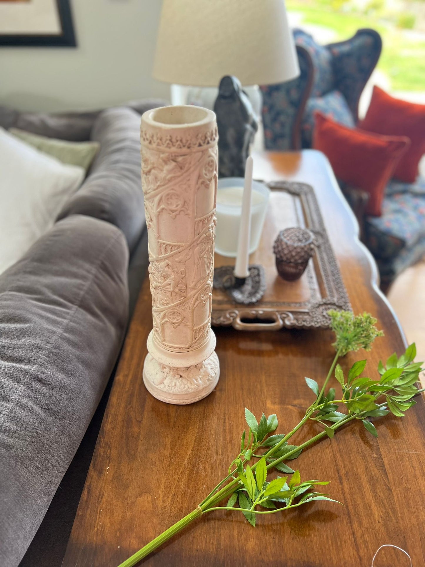 Cream Neoclassical Moulded Plaster Column Sculpture (Late 1800s, H42 cm)