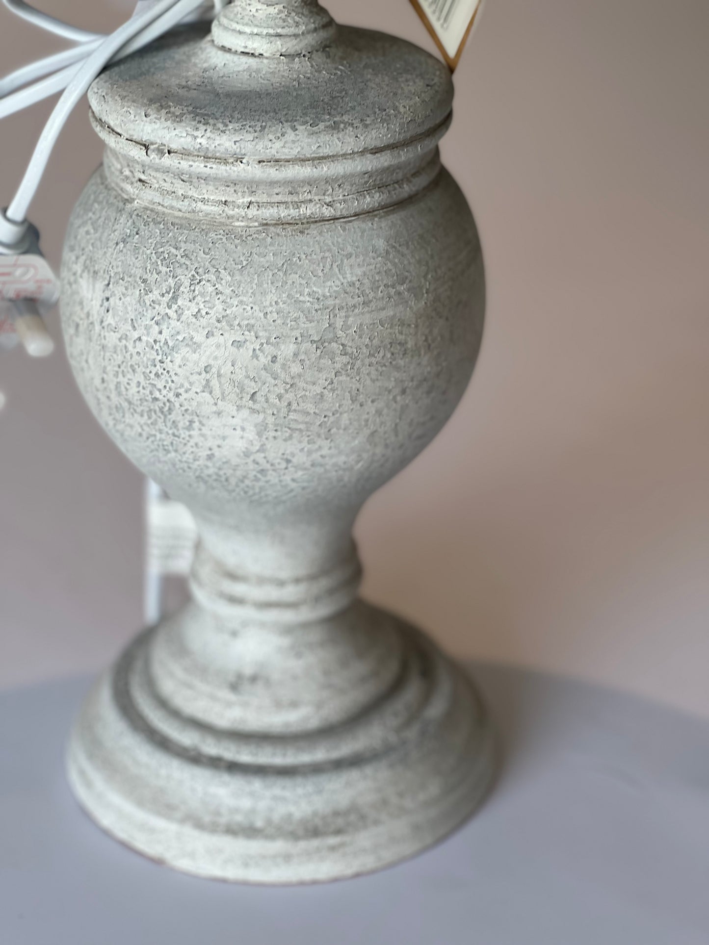 Uthina Table Lamp – Classic Urn-Inspired Base