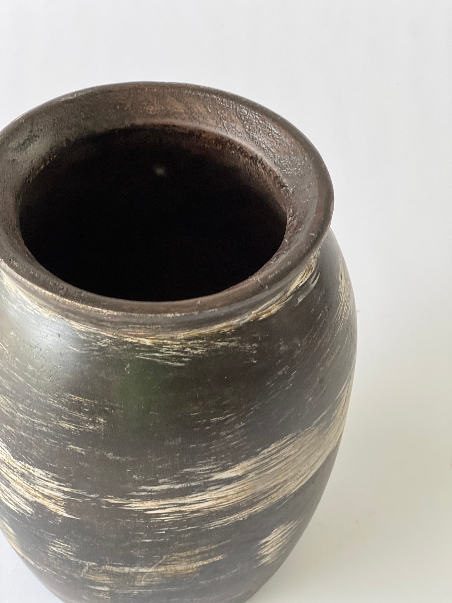 Small Indonesian Handmade Wooden Pot – Black Brown with White Splashes (20x16cm)