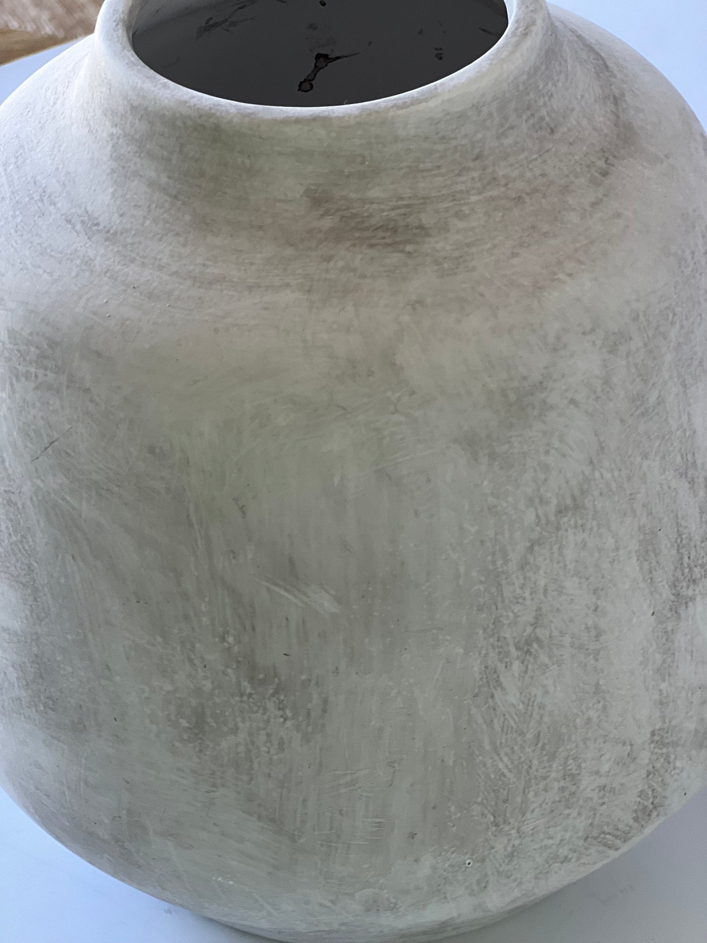 White Stoneware Vase – 20x20cm, Ideal for Faux Flowers