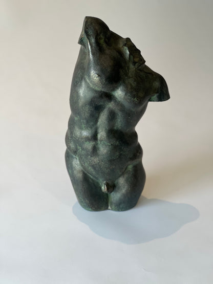 Male Nude Sculpture – Black Bronze Green (H32 × W18 cm)