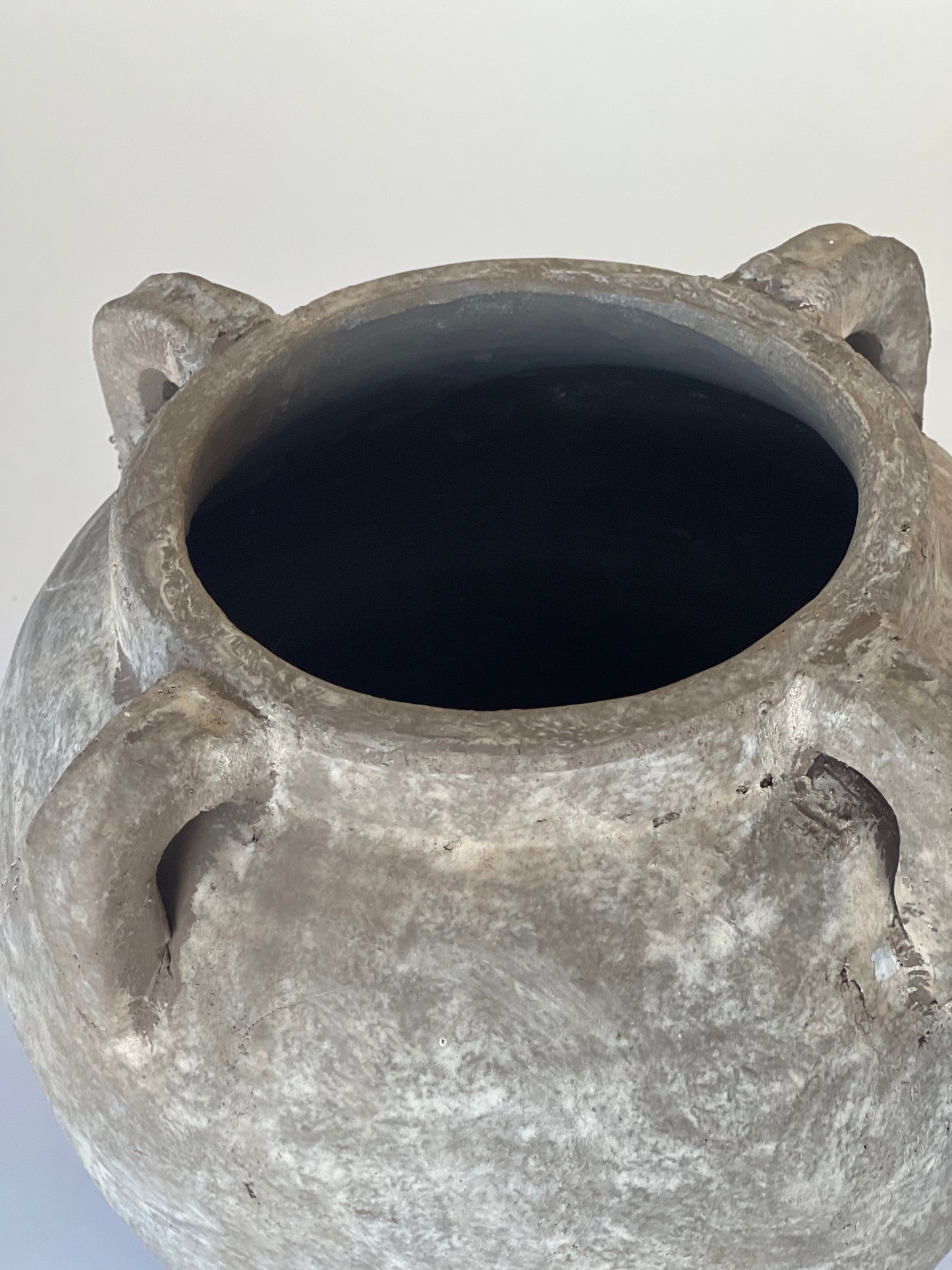 Stone 4-Handle Vase – 21x5cm